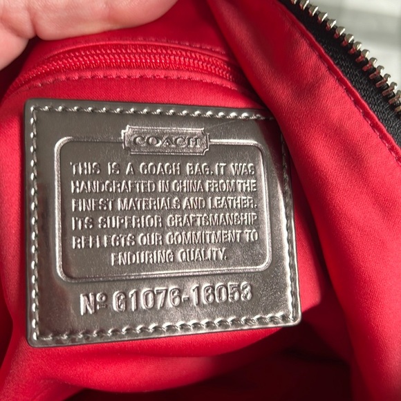 Coach Poppy Shoulder Bag - Picture 6 of 7